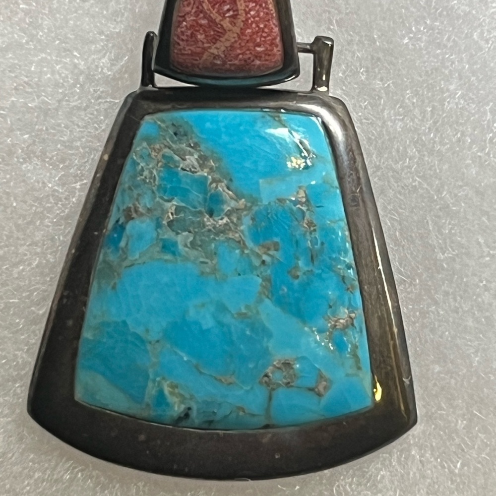 Beautiful Vintage Turquoise and Red Stone Pendant - Picture 6 of 6